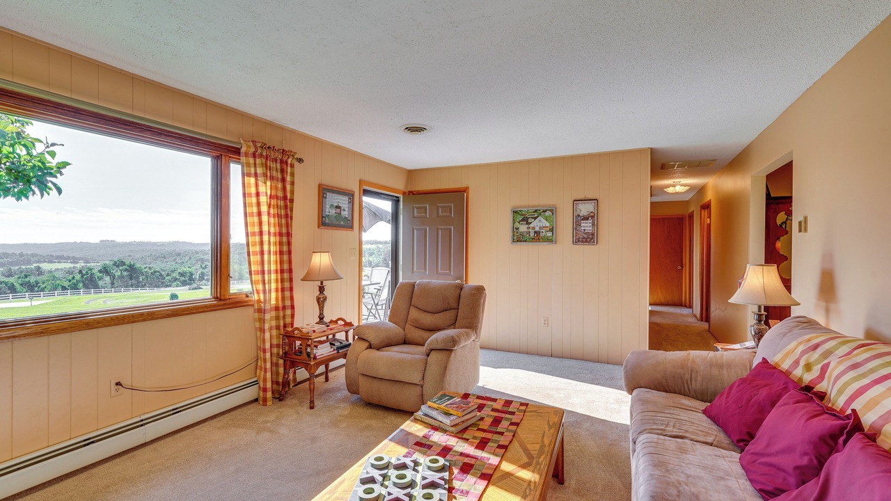 Photo of Livingroom in Muncy