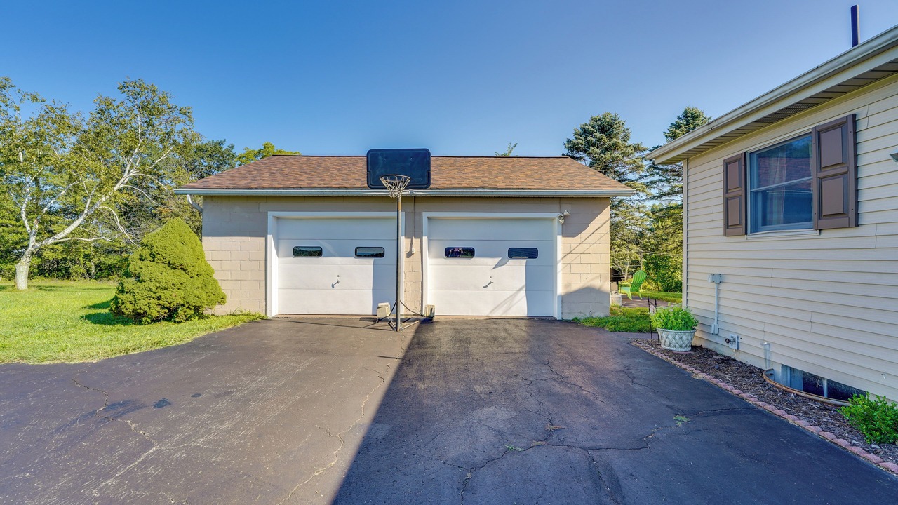 Photo of Others in Muncy