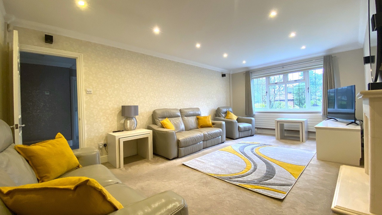 Photo of Livingroom in Binfield