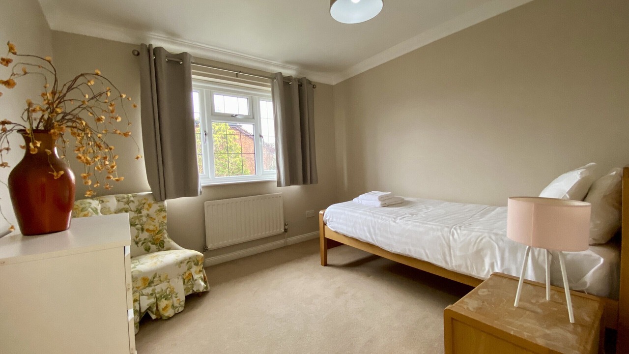 Photo of Bedroom in Binfield
