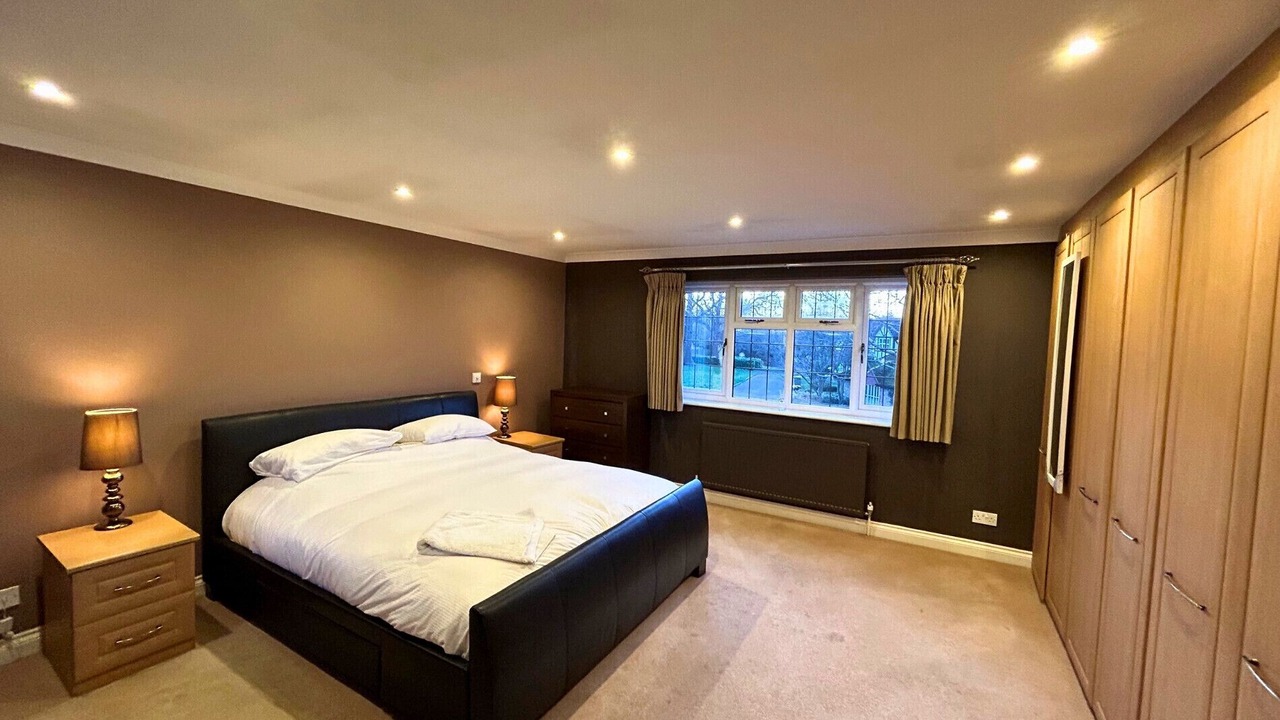 Photo of Bedroom in Binfield