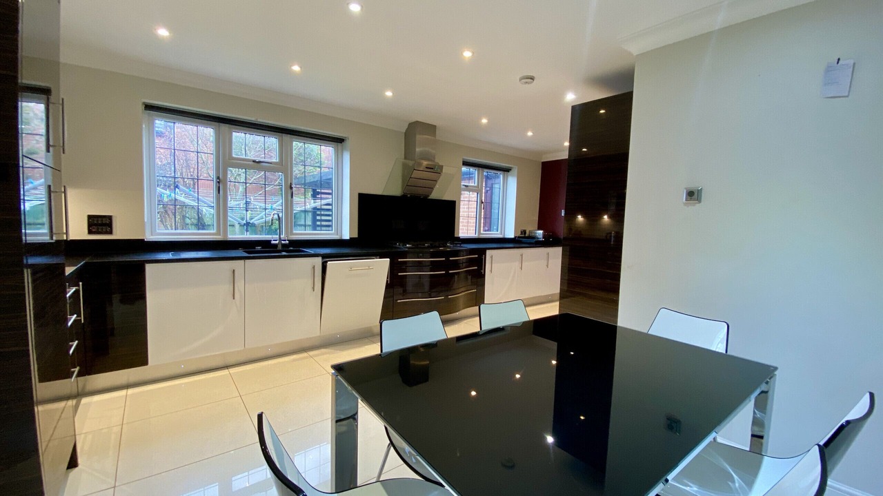 Photo of Kitchen in Binfield
