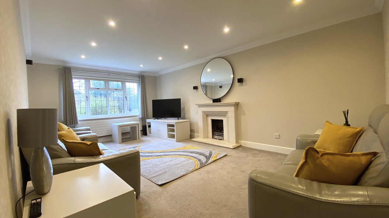 Photo of Livingroom in Binfield