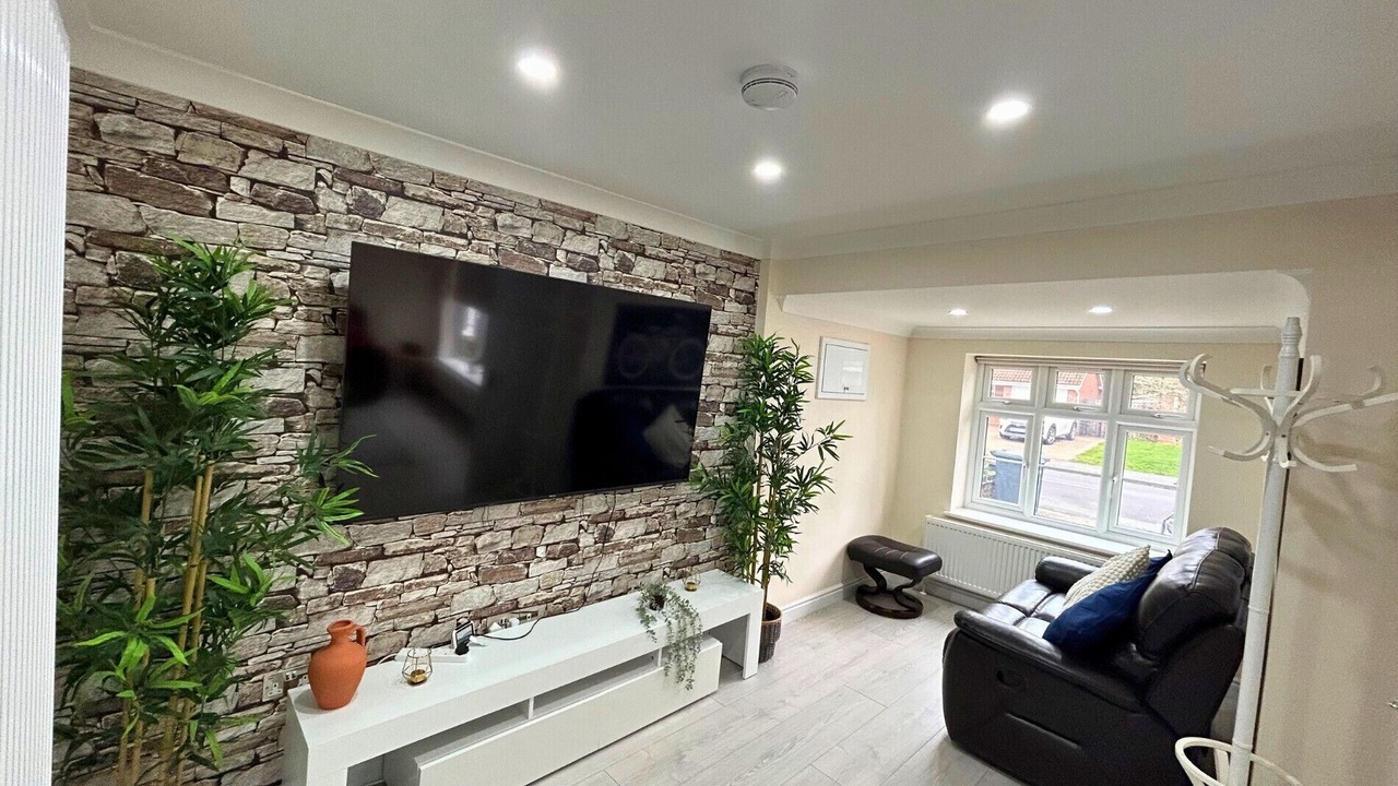 Photo of Livingroom in Runnymede