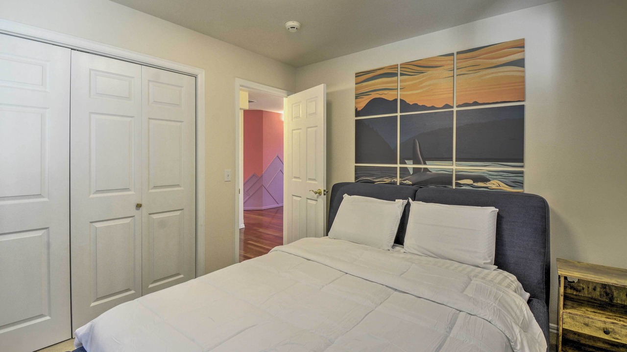 Photo of Bedroom in Hansville