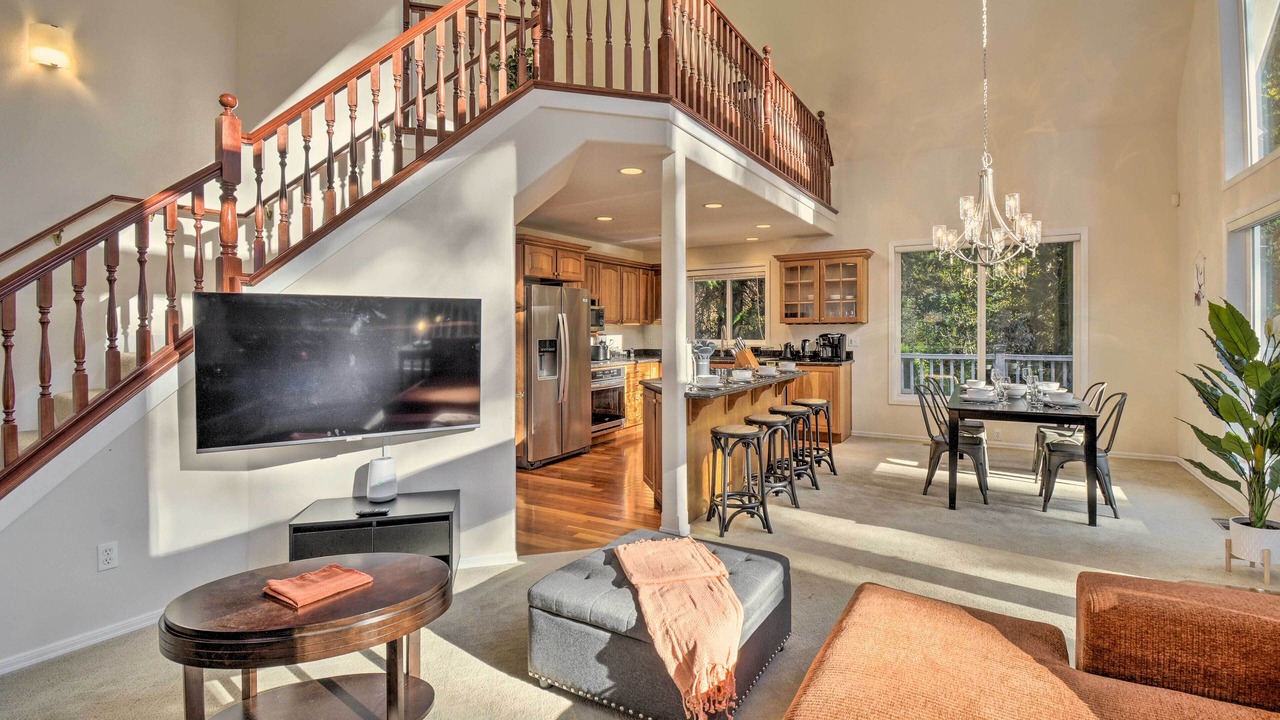 Photo of Livingroom in Hansville