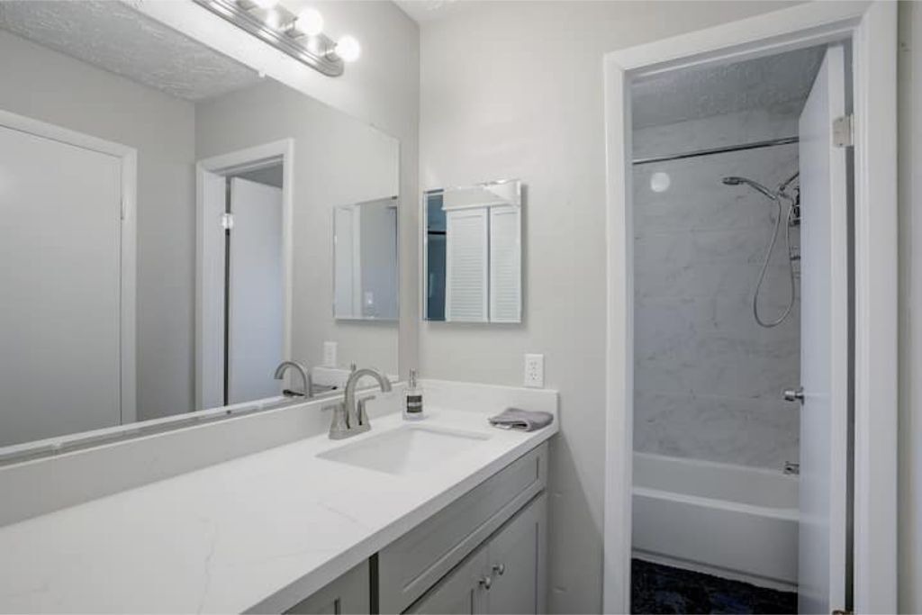 Photo of Bathroom in Southbelt/Ellington