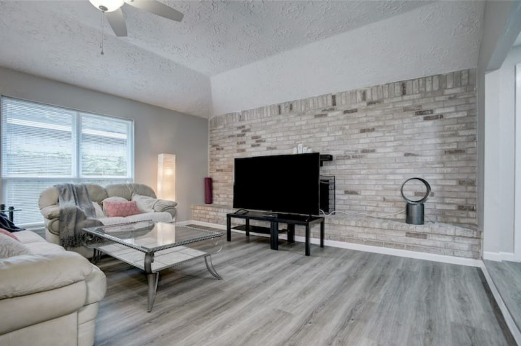 Photo of Bedroom in Southbelt/Ellington