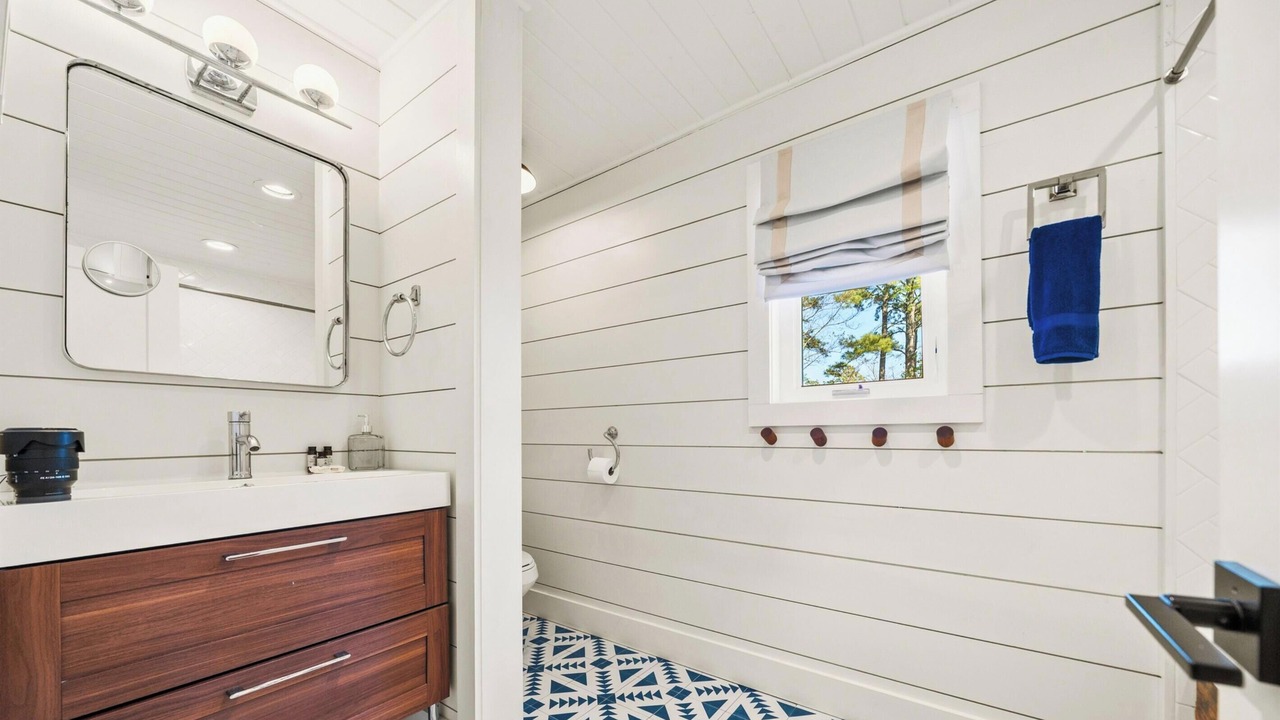 Photo of Bathroom in Rockwell