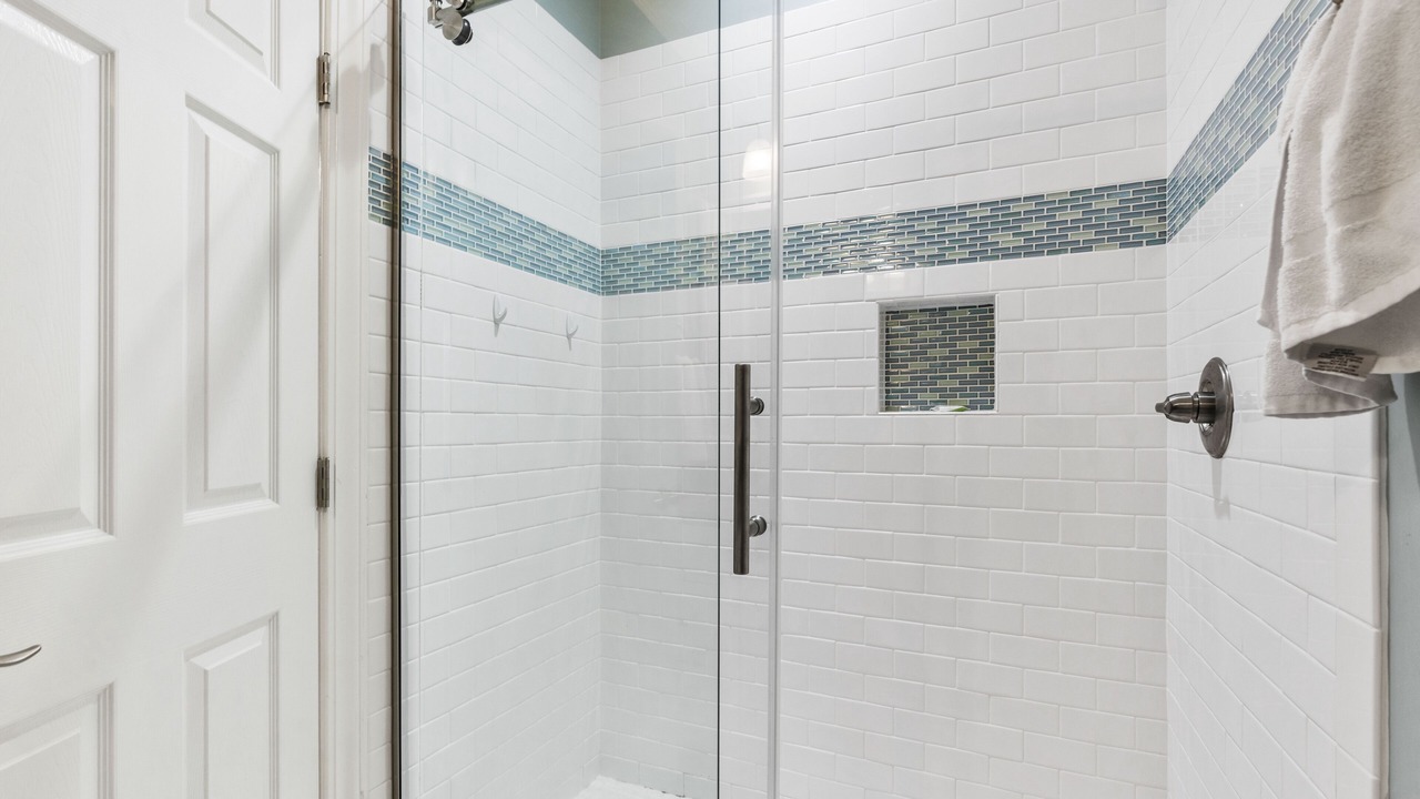 Photo of Bathroom in Debordieu Colony