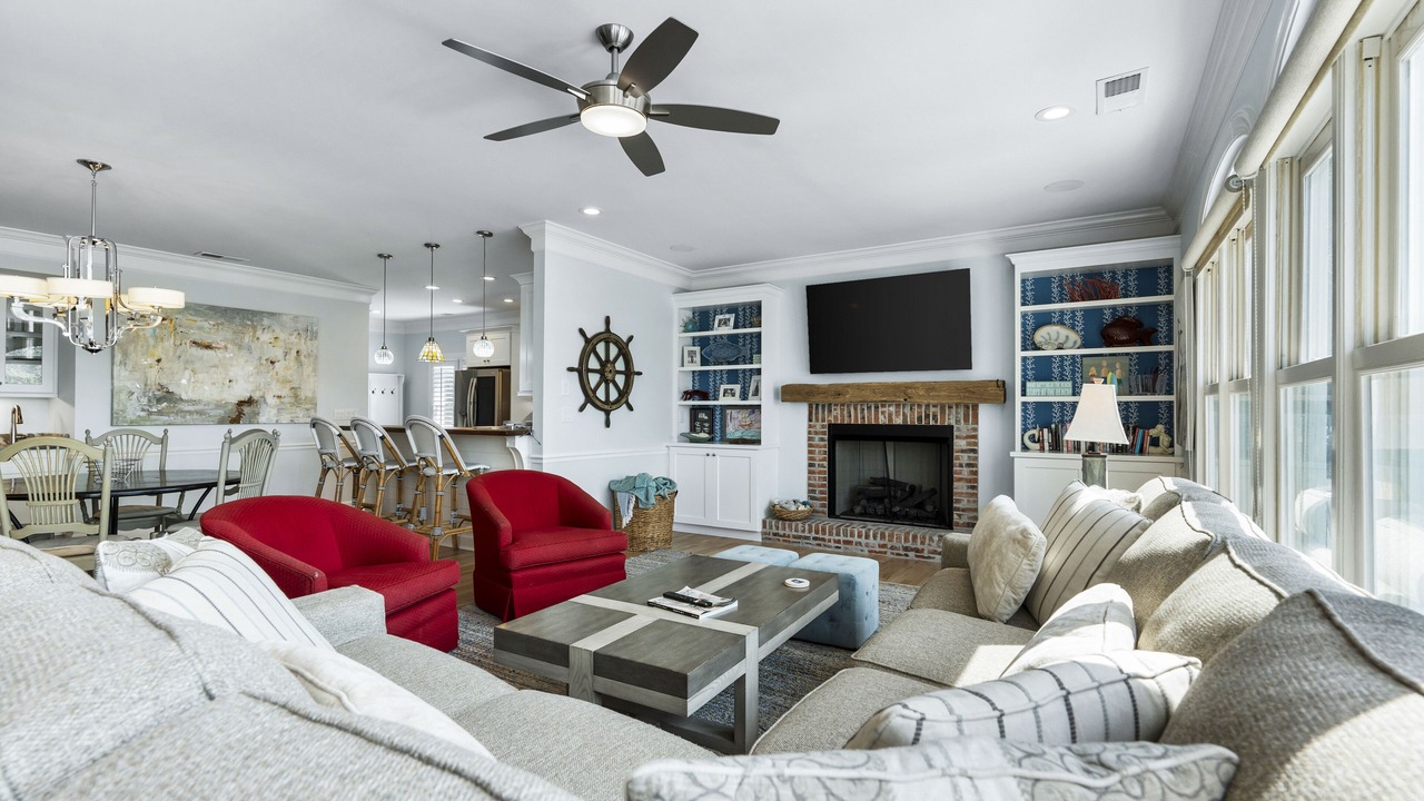 Photo of Livingroom in Debordieu Colony