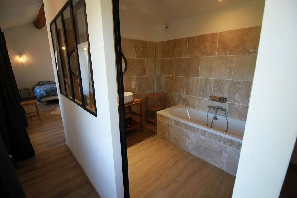 Photo of Bathroom in Le Somail