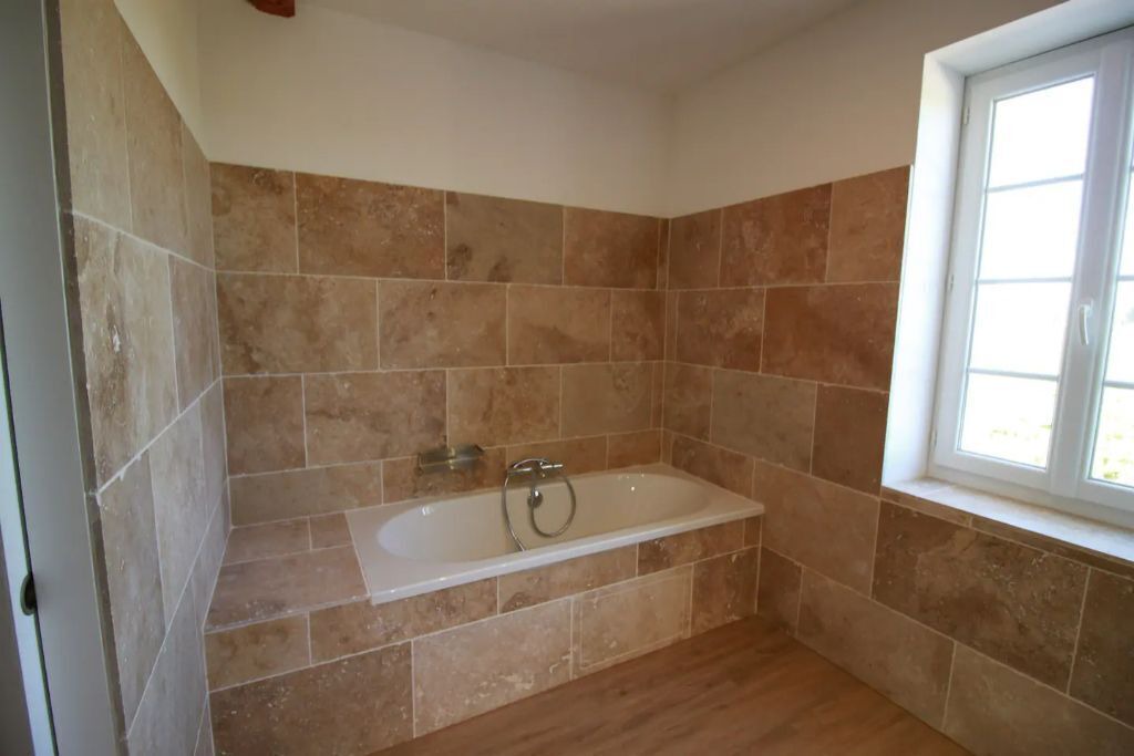 Photo of Bathroom in Le Somail