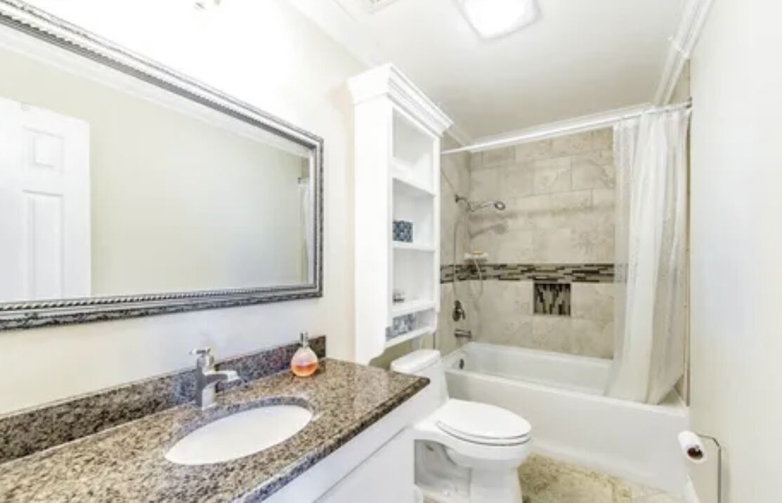 Photo of Bathroom in Theriot