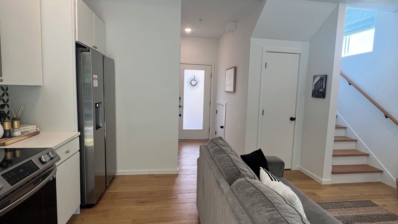 Photo of Livingroom in St. Elmo Improvement League