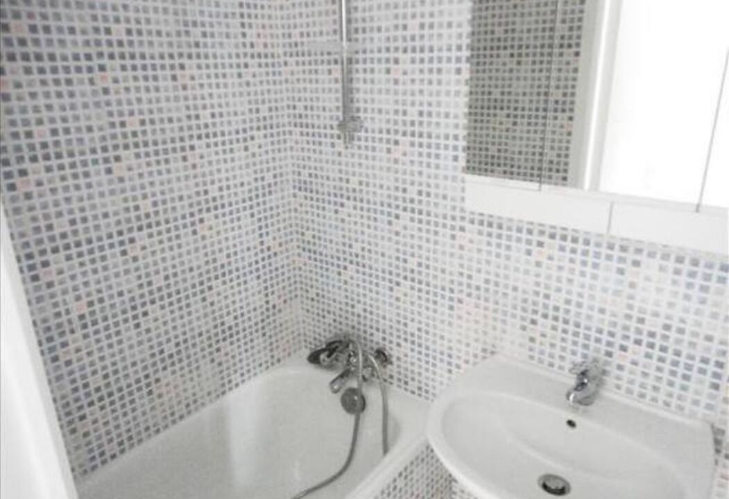 Photo of Bathroom in Louis Bertrand-Mirabeau-Semard