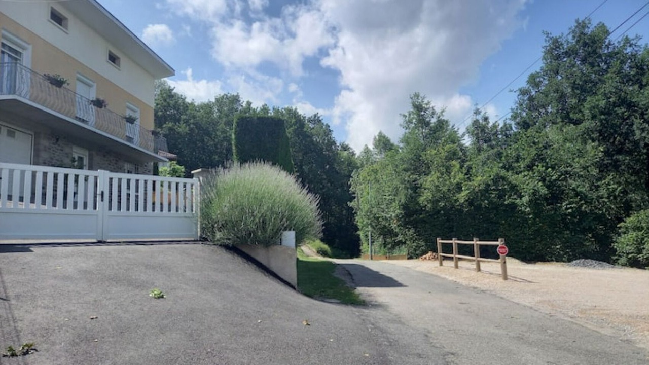 Photo of Outdoor in Aubin