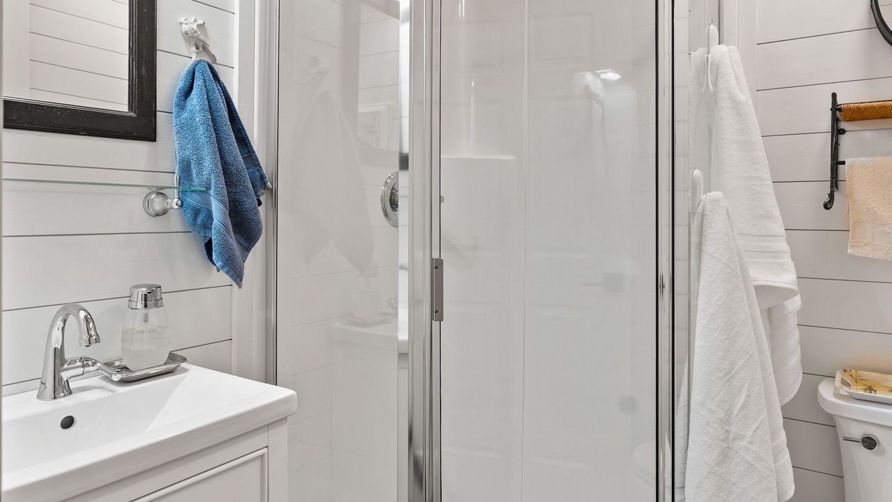 Photo of Bathroom in Luray