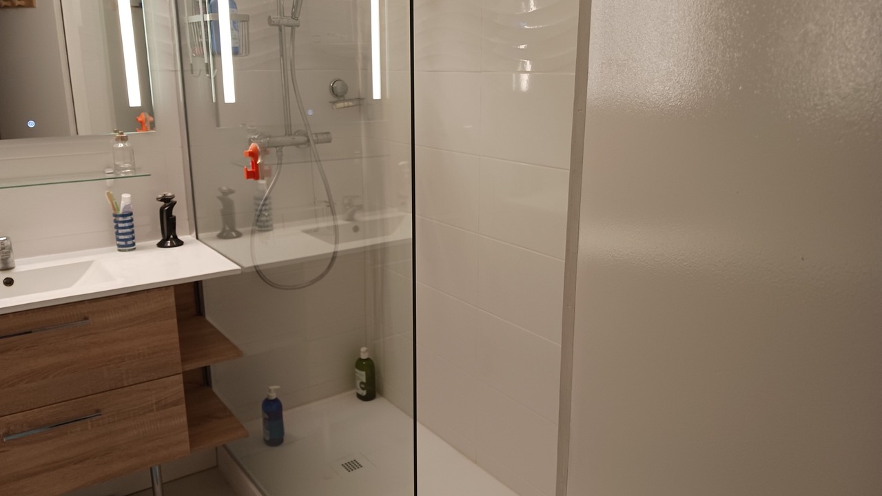 Photo of Bathroom in Port-Vendres