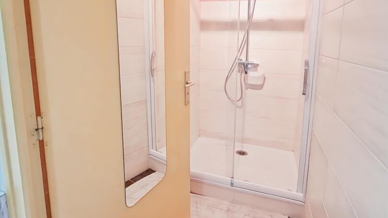 Photo of Bathroom in Voipreux