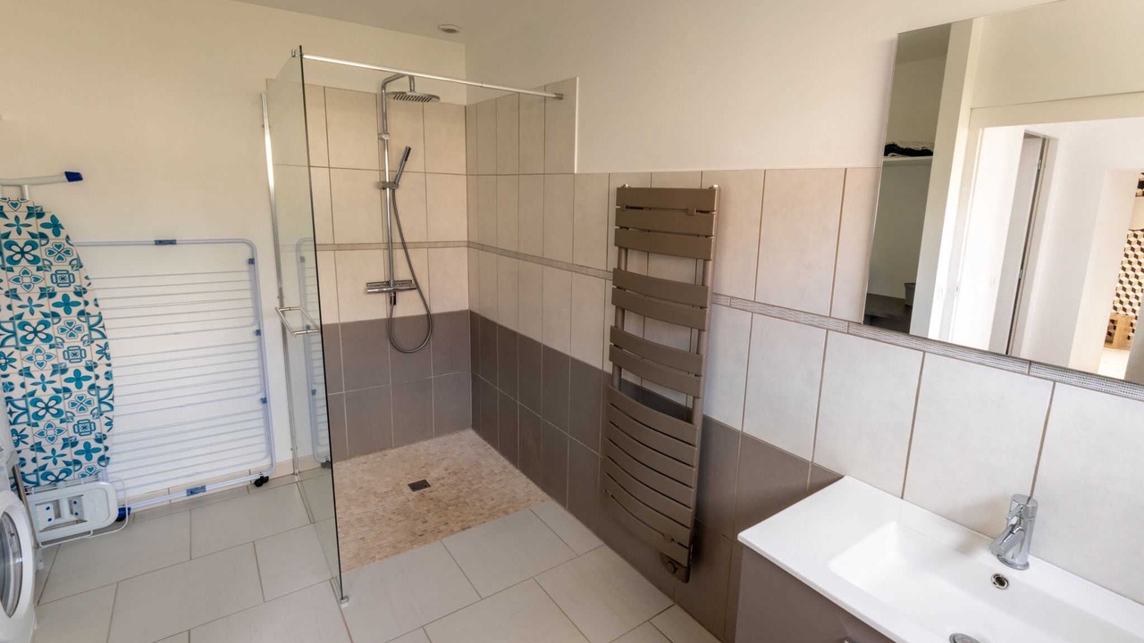 Photo of Bathroom in Conde-sur-Marne