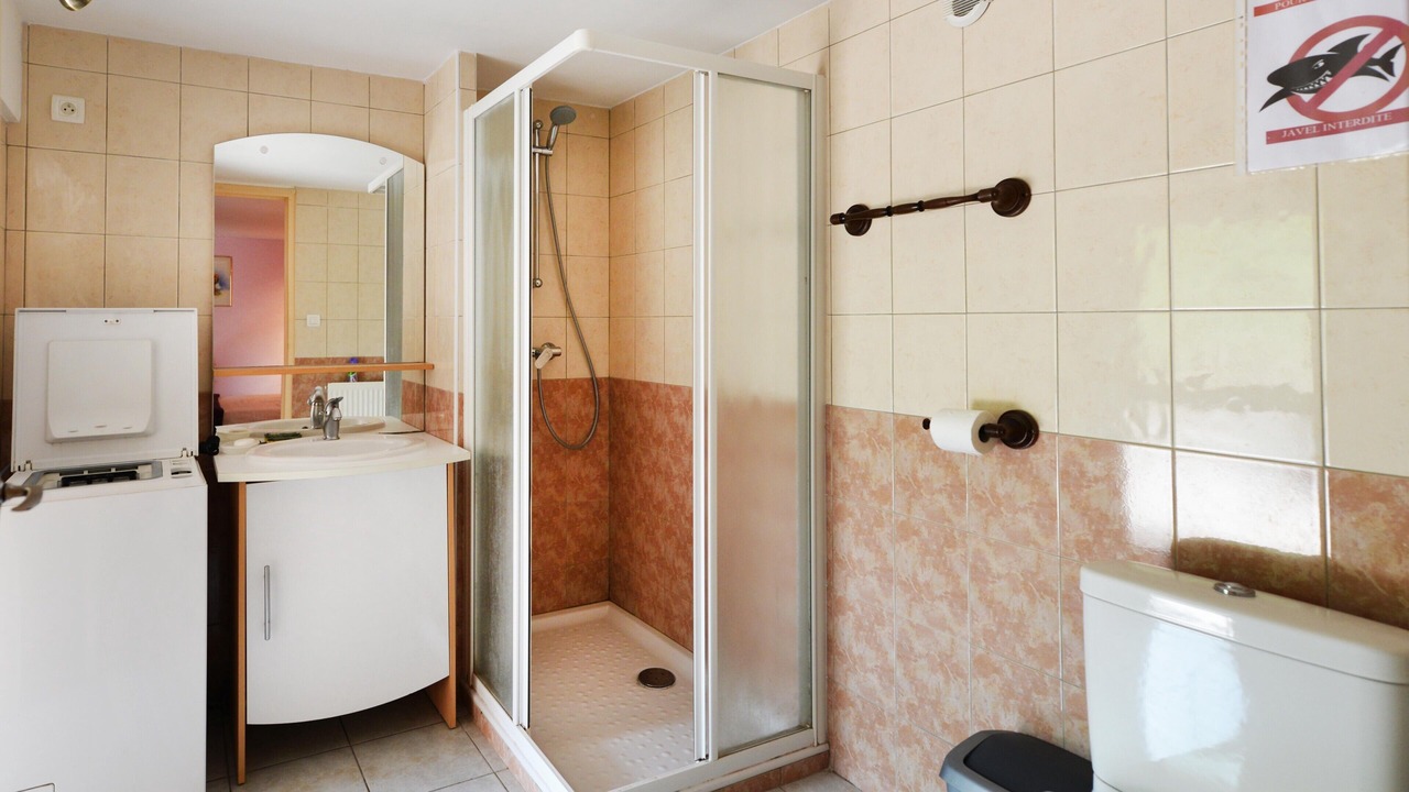 Photo of Bathroom in Villecomtal