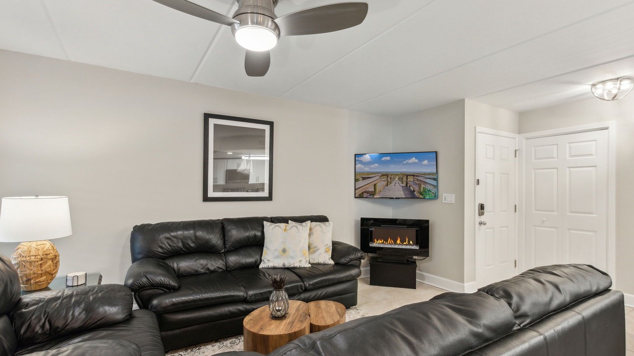 Photo of Livingroom in Amelia City