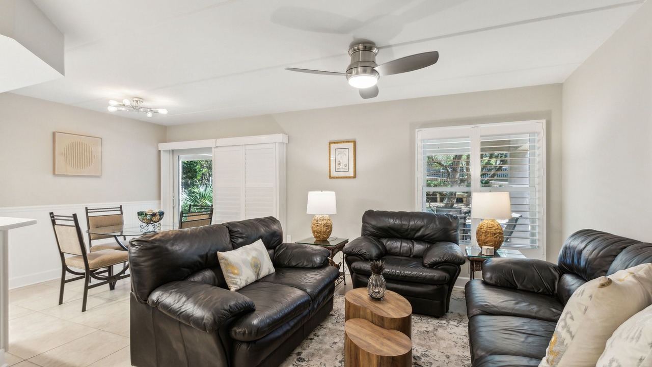 Photo of Livingroom in Amelia City