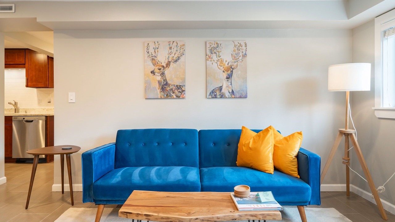 Photo of Livingroom in Shoreline