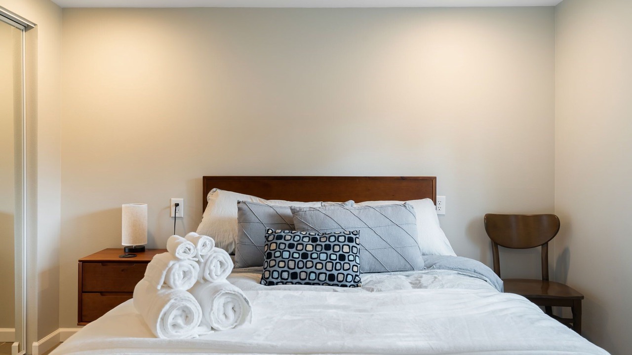 Photo of Bedroom in Shoreline