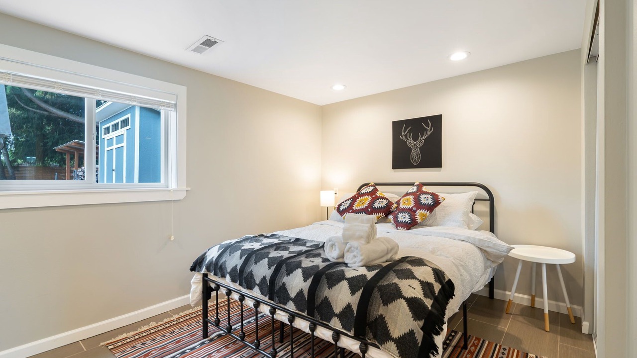 Photo of Bedroom in Shoreline