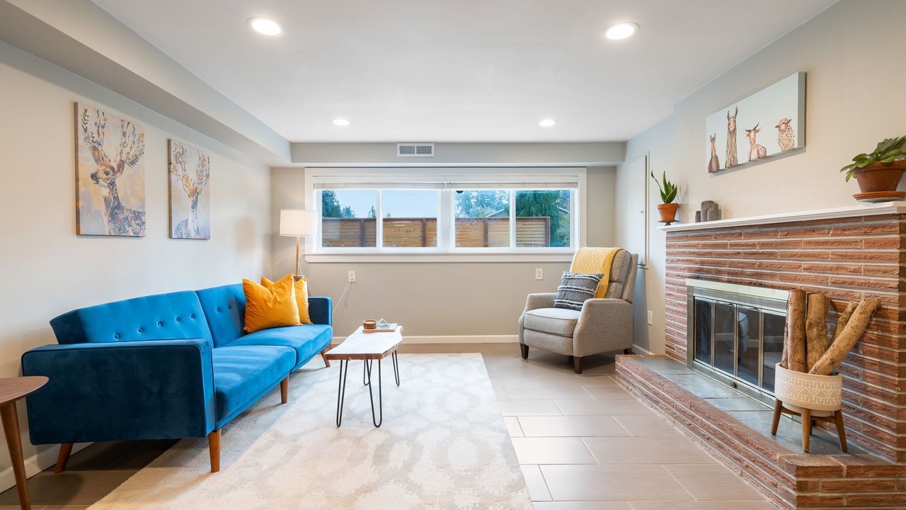 Photo of Livingroom in Shoreline