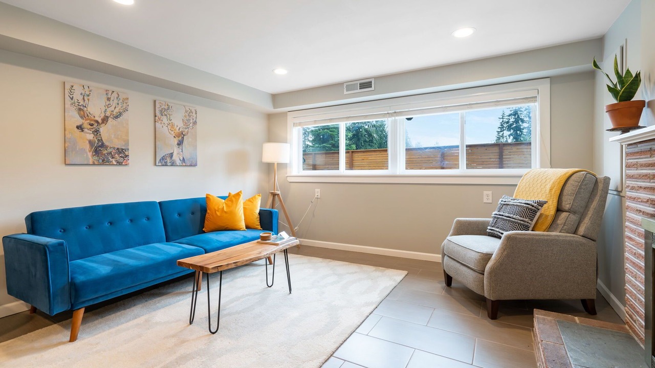 Photo of Livingroom in Shoreline