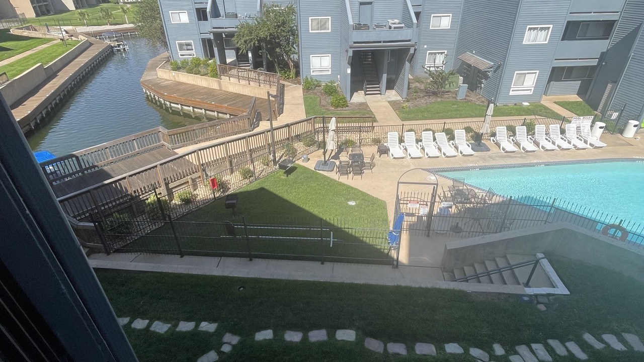 Photo of Patio Balcony in Walden on Lake Conroe
