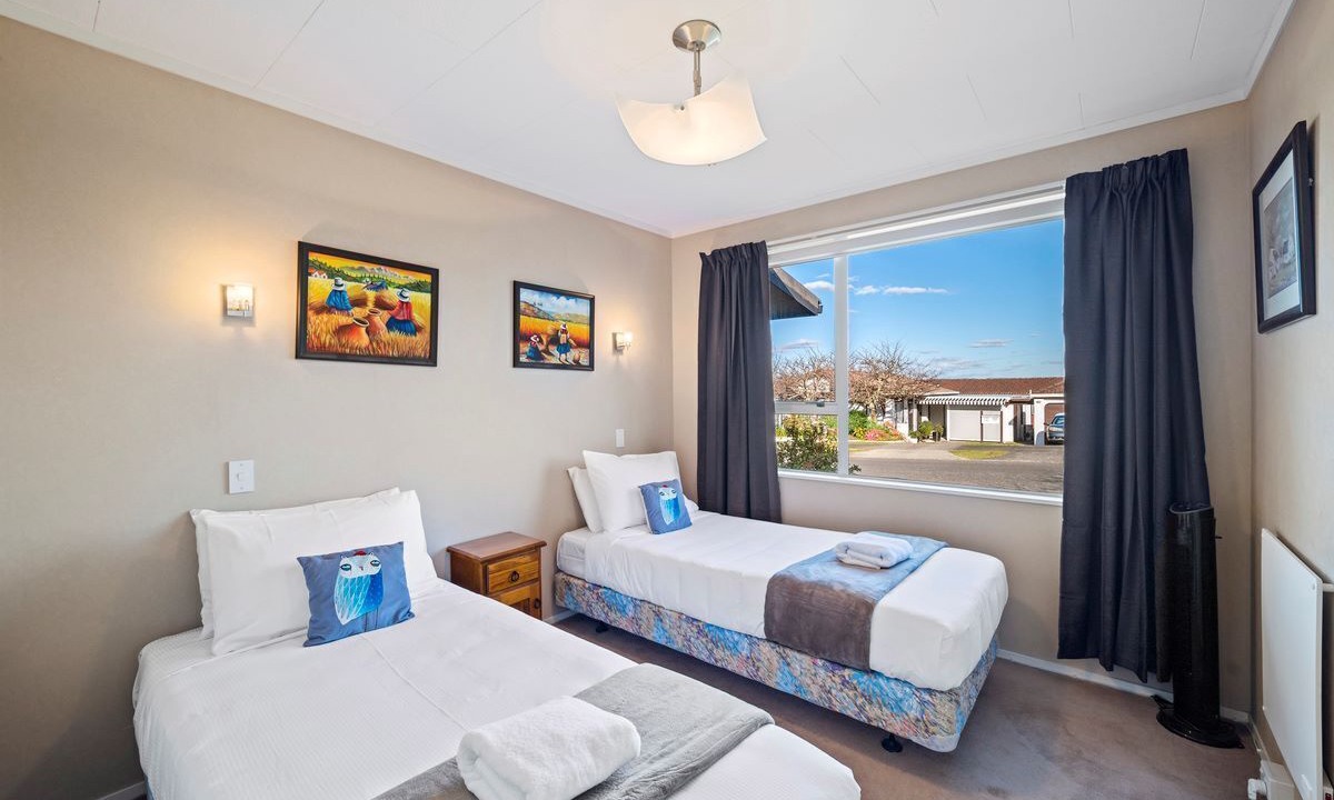 Photo of Others in Acacia Bay