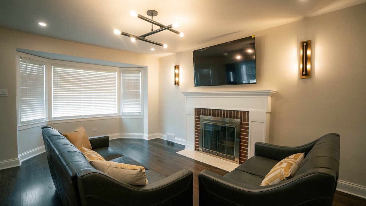 Photo of Livingroom in Elmhurst