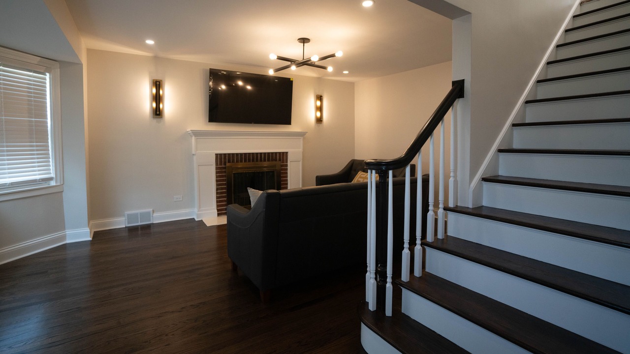 Photo of Livingroom in Elmhurst