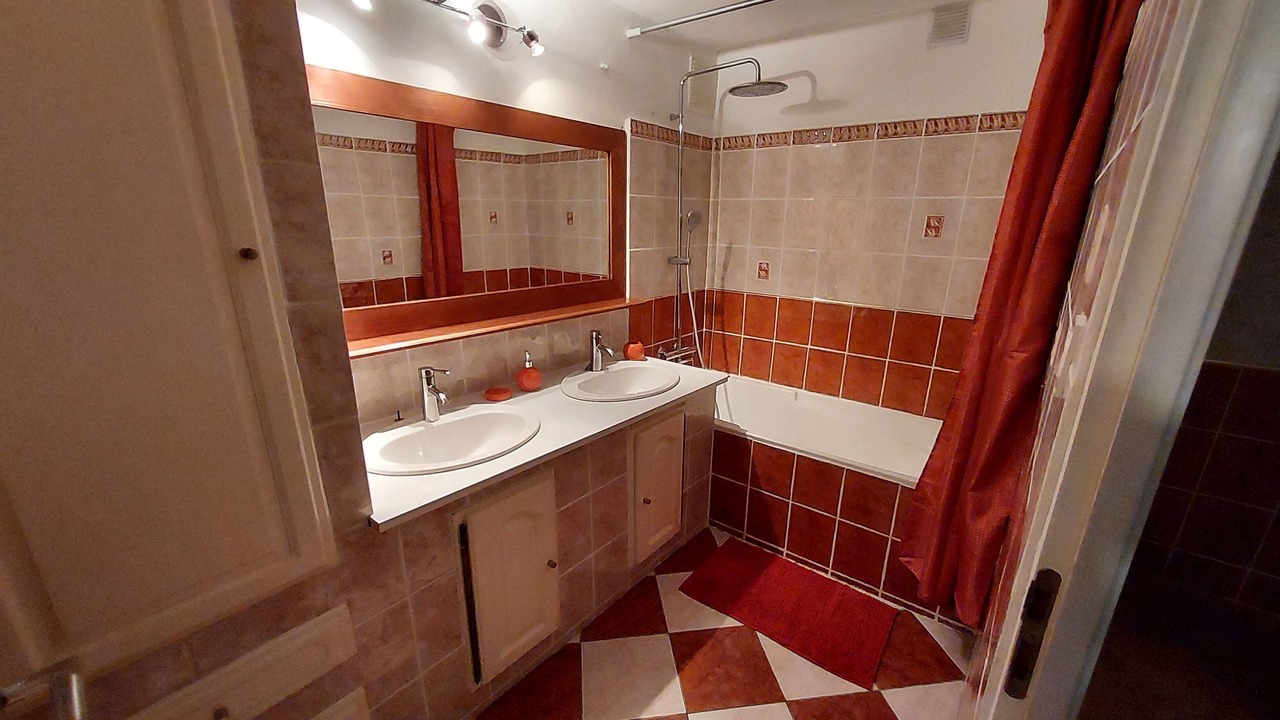 Photo of Bathroom in Venejan