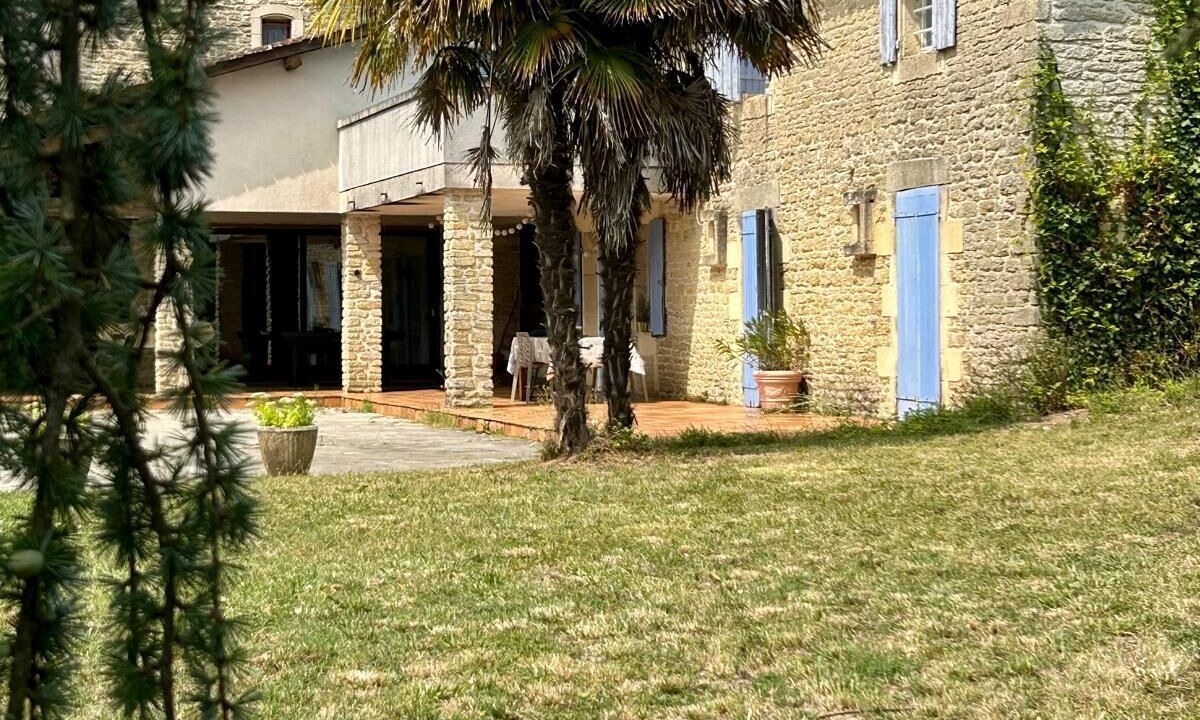 Photo of Outdoor in Genouille