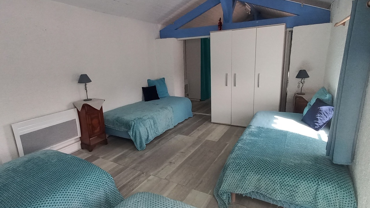 Photo of Bedroom in Genouille