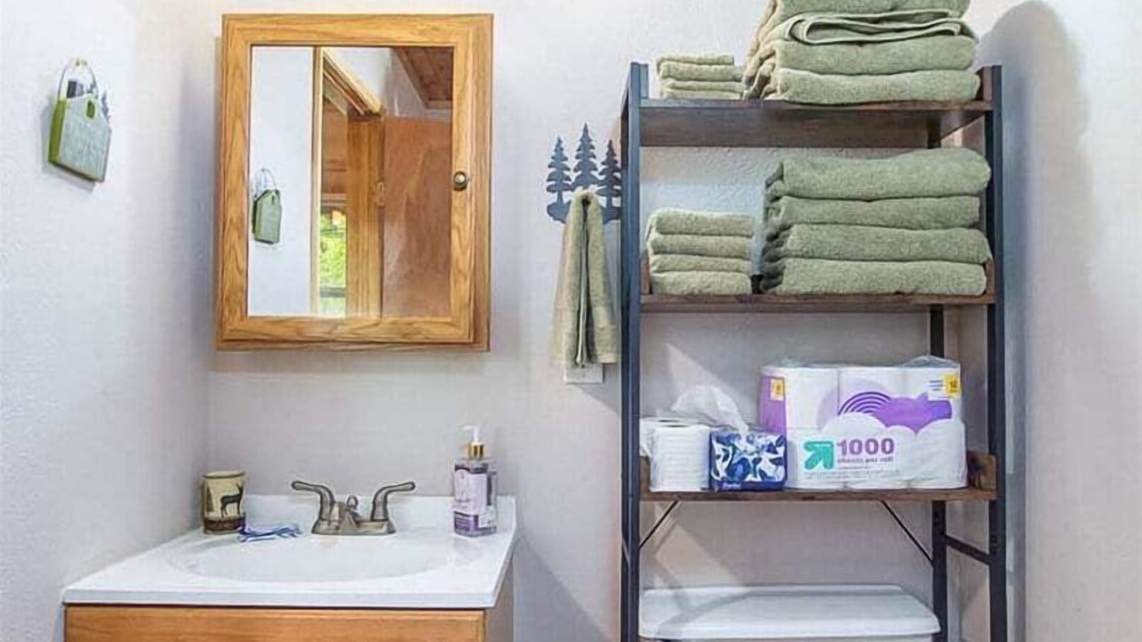 Photo of Bathroom in Packwood