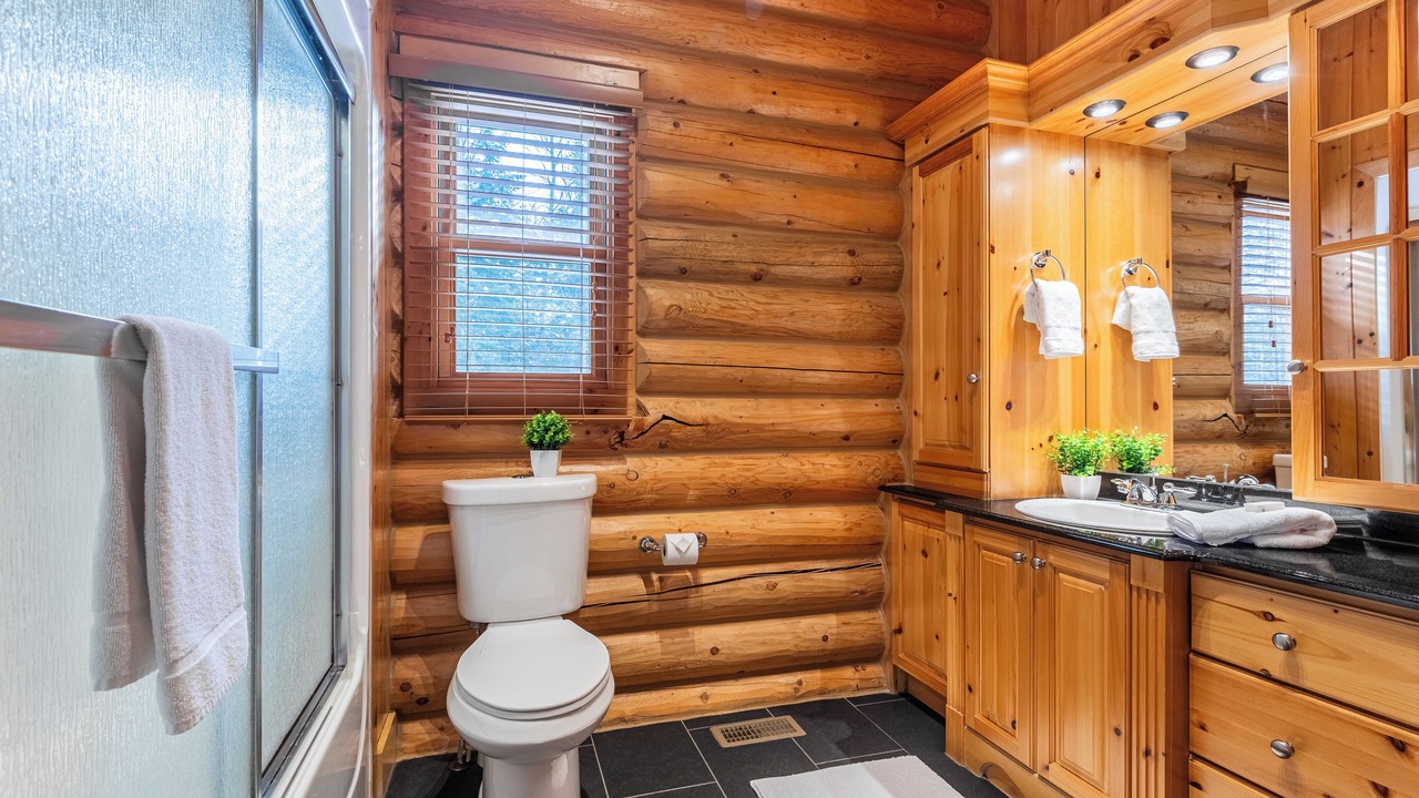 Photo of Bathroom in Fiddler Lake Resort