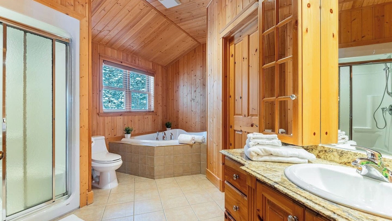 Photo of Bathroom in Fiddler Lake Resort