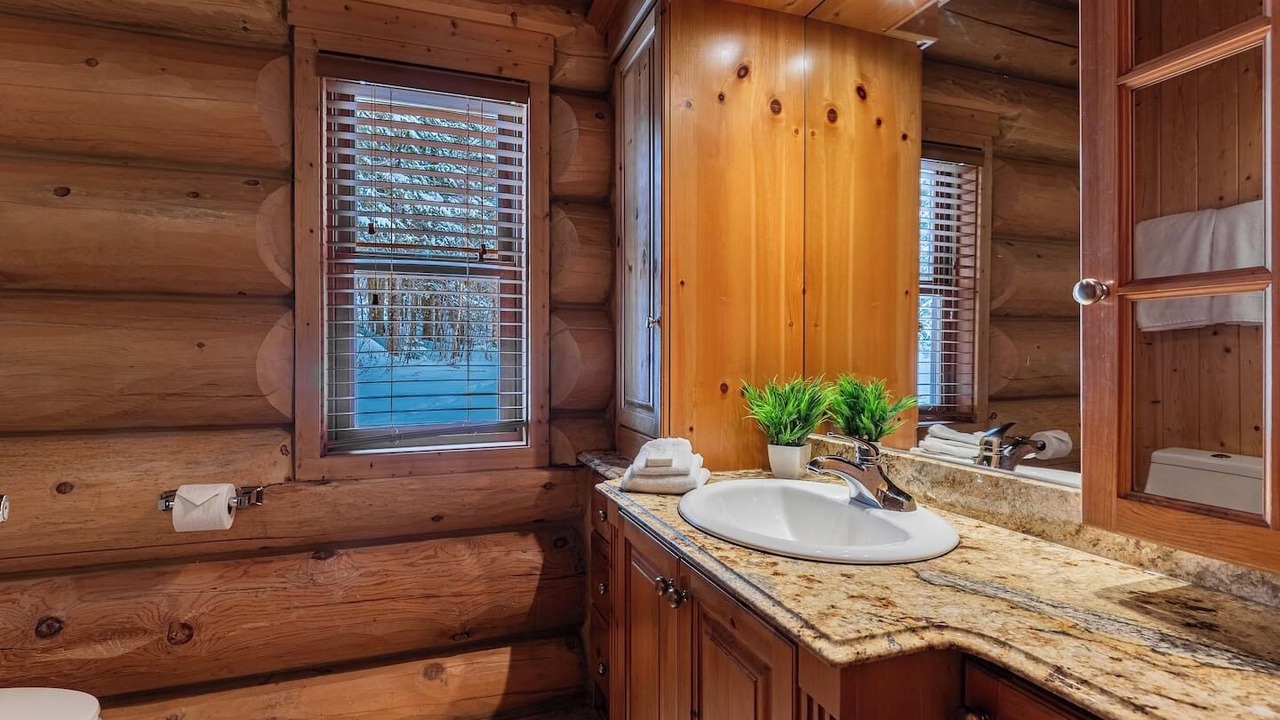 Photo of Bathroom in Fiddler Lake Resort