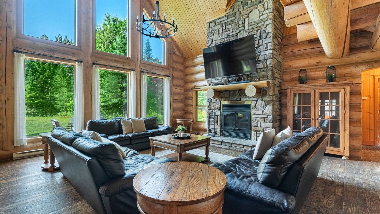 Photo of Livingroom in Fiddler Lake Resort