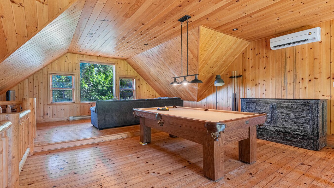 Photo of Bedroom in Fiddler Lake Resort