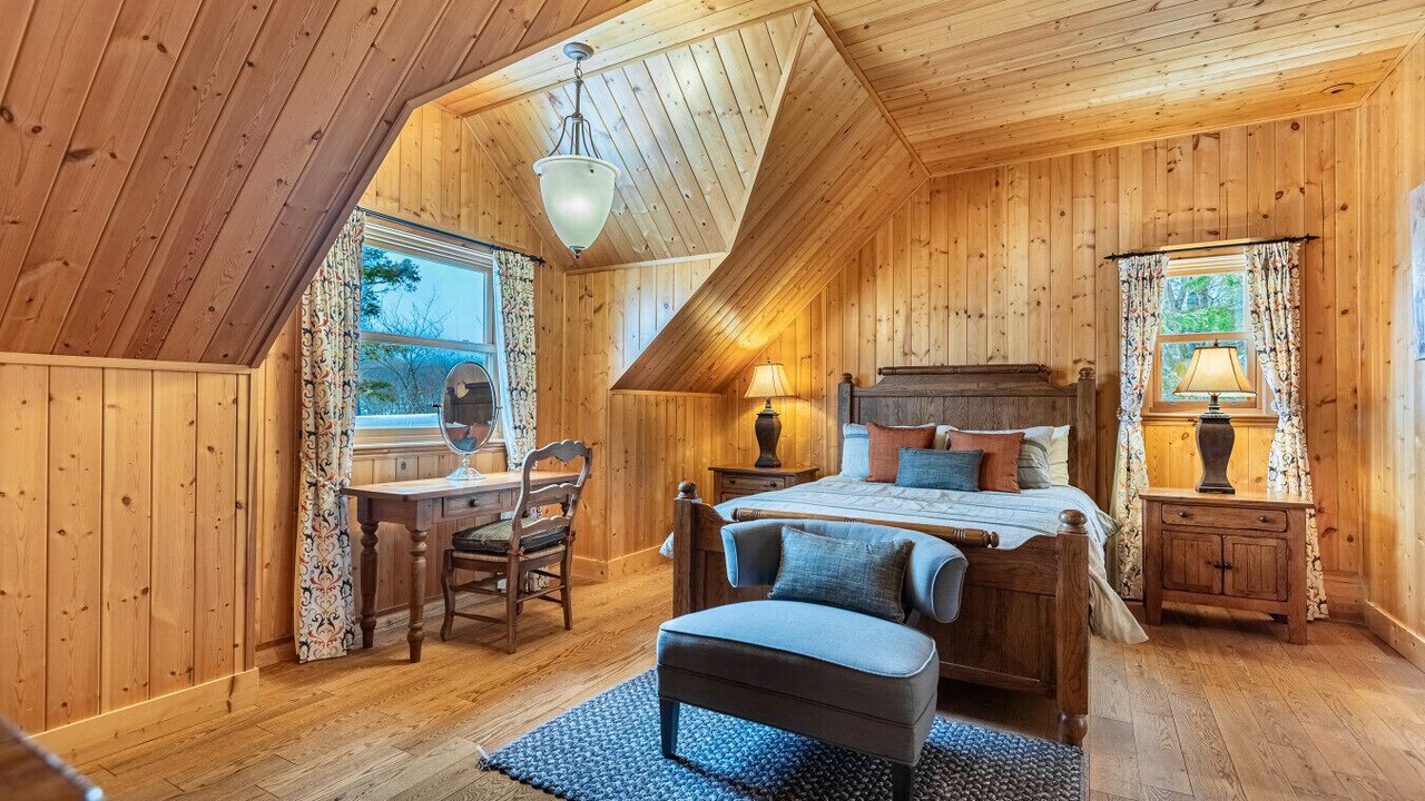 Photo of Bedroom in Fiddler Lake Resort