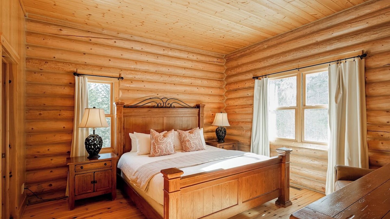 Photo of Bedroom in Fiddler Lake Resort
