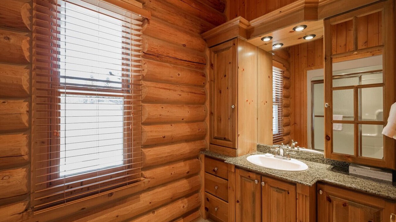 Photo of Bathroom in Fiddler Lake Resort