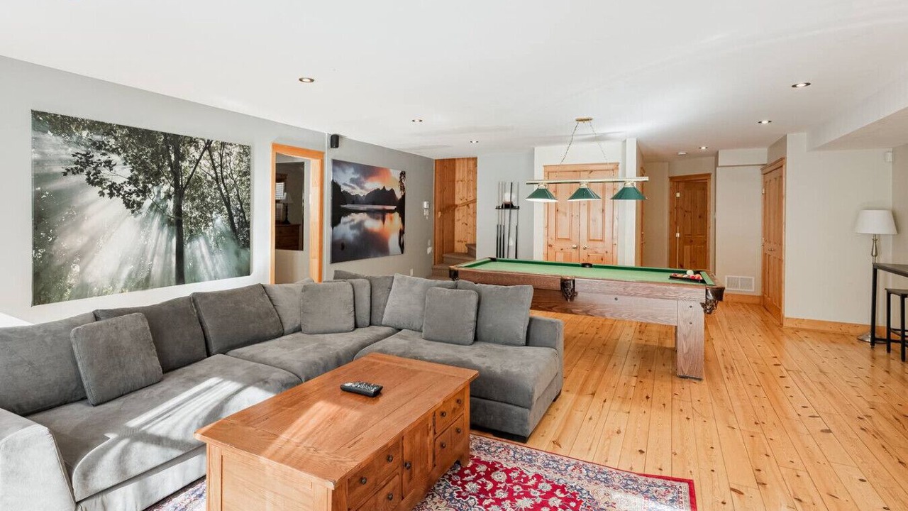 Photo of Livingroom in Fiddler Lake Resort